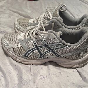ASICS Women's White and Gray Sneakers